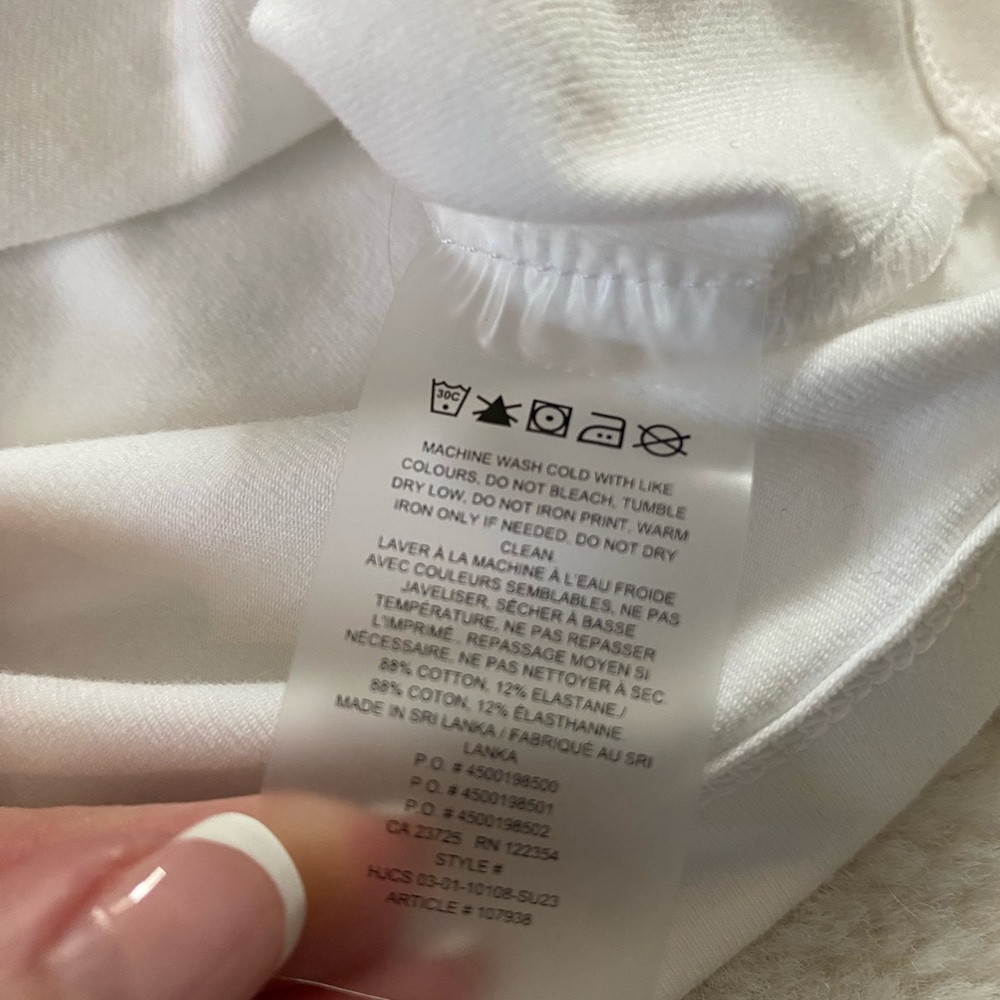 TNA Aritzia Classic White Tee - Picture 5 of 6